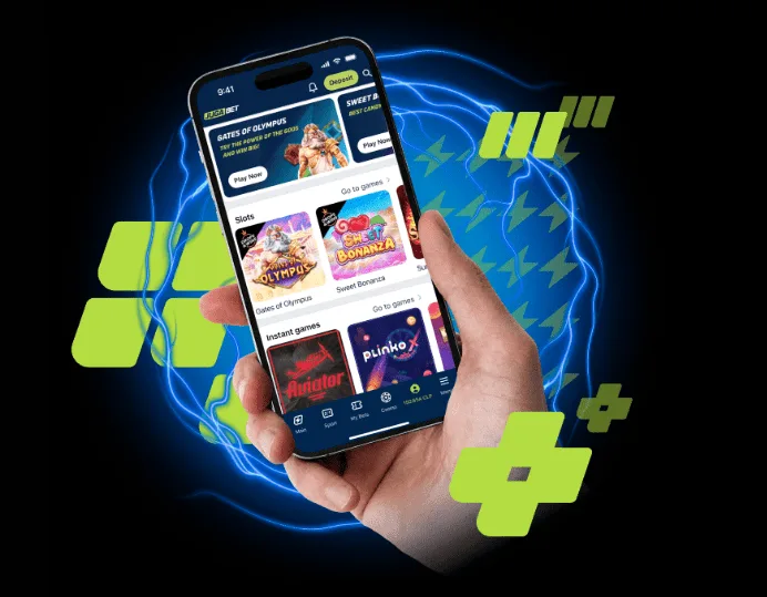 Pieza promocional de una mano que sostiene un teléfono con el lobby de juegos abierto, publicada por un portal chileno de reseñas.